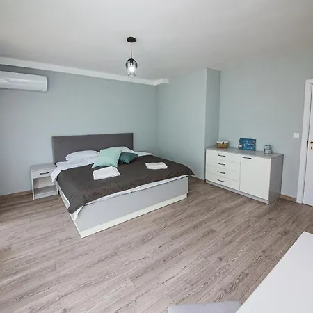 Apartmán Athmospherevillaema